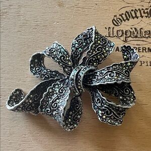 Premier Designs Rhinestone Bow Brooch in Black and Silver